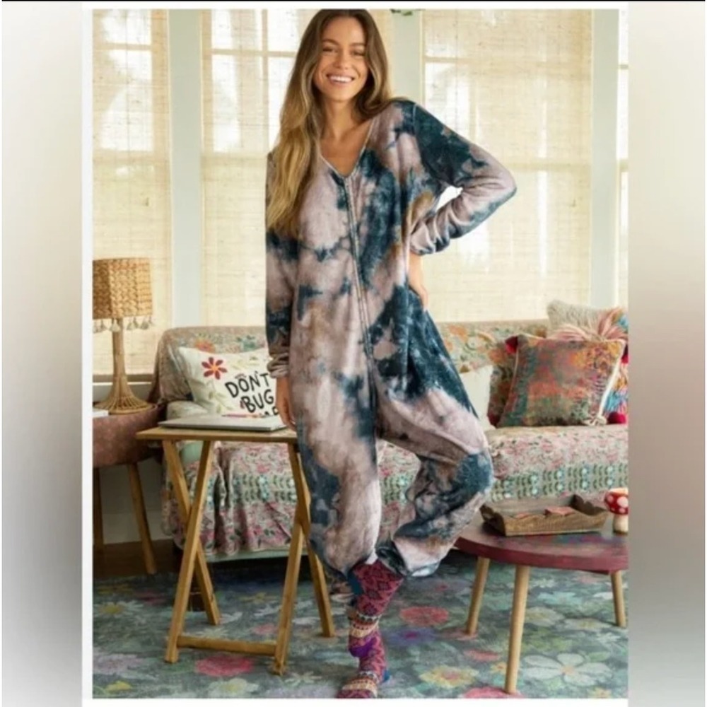 Natural Life Tie Dye Fleece Jumpsuit Size Medium Zip Front Lounge Cozy Pajamas